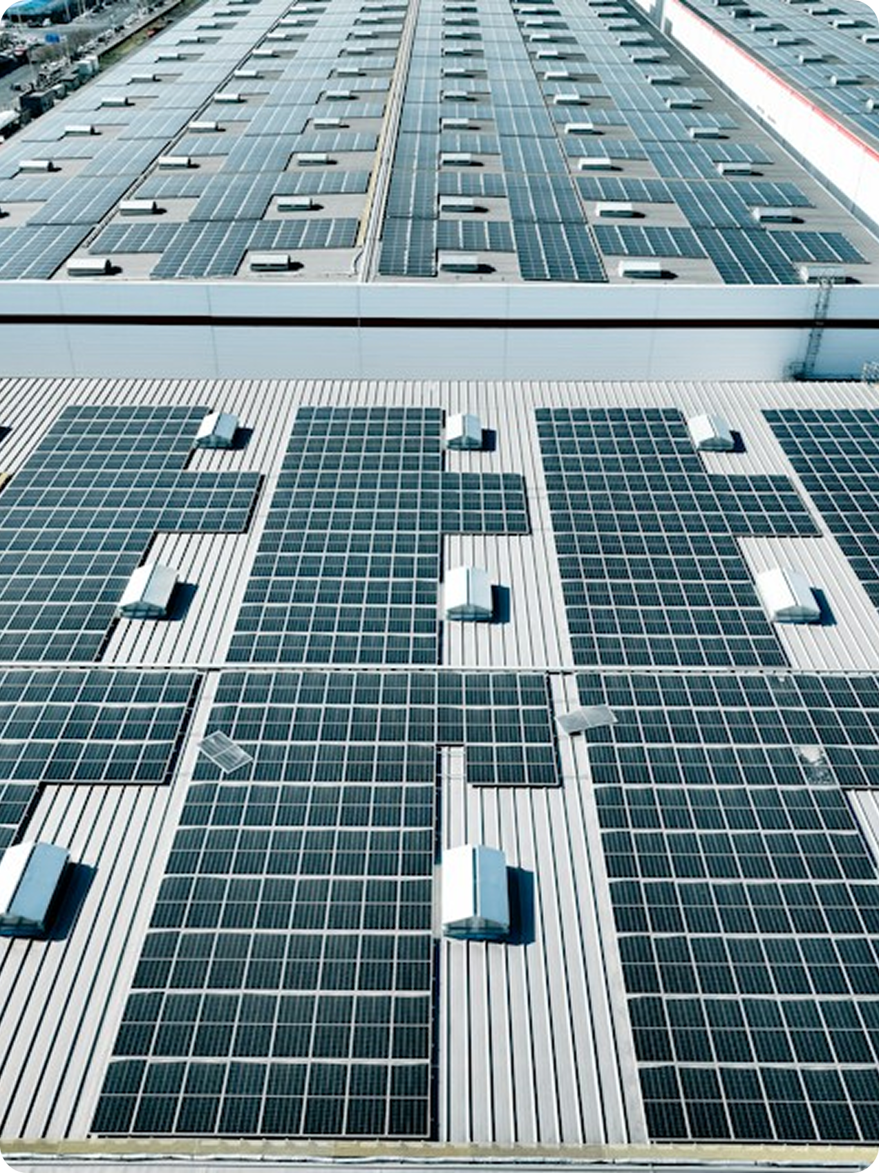 Commercial rooftop solar installation